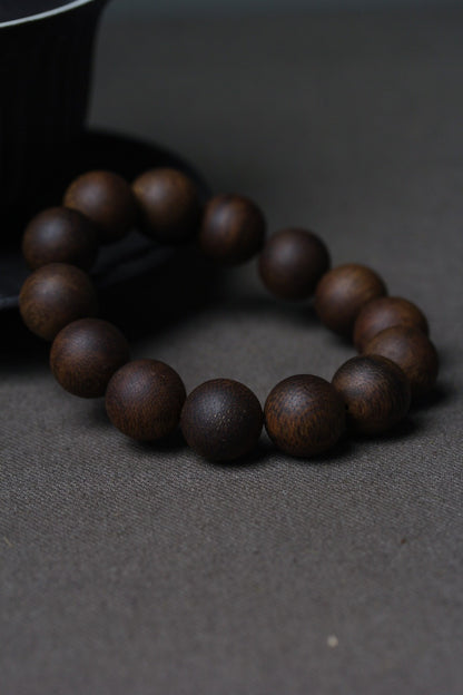 16mm Chinese Natural Eaglewood Handmade Exquisite Bracelets 30623
