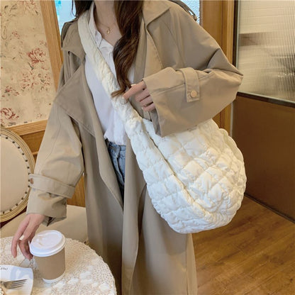 Cloud Fold Big Bag Personality Lightweight Large-capacity Dumpling Messenger Bag