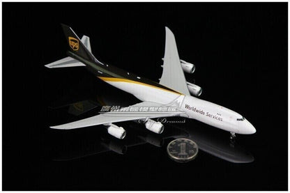 1:400 Phoenix UPS BOEING 747-8F Airfreighter Diecast Aircraft Plane Model