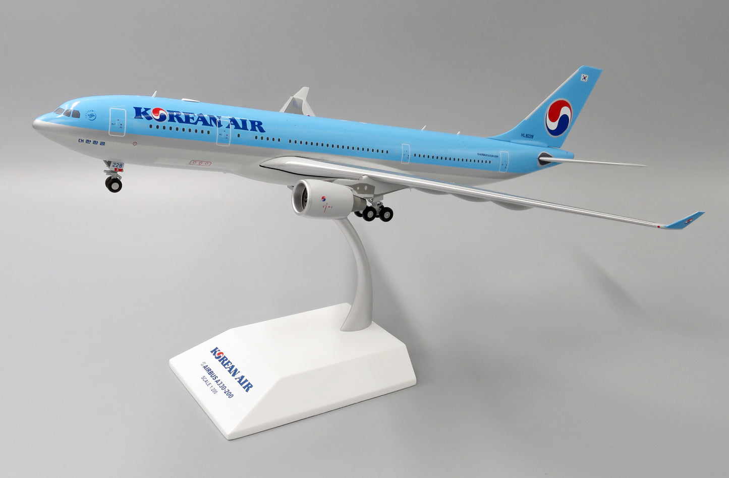 1:200 JC Wings Korean Air Airbus A330-200 Diecast Airplane Aircraft Model