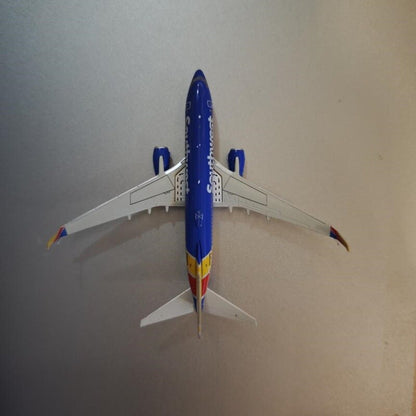1:400 Geminijets Southwest Airlines B737-700W Passenger Airplane Diecast Model