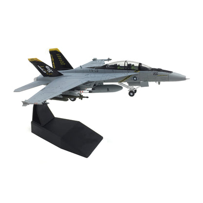 1;100 American Hornet F/A-18B Alloy Fighter Aircraft Model Military Collection H