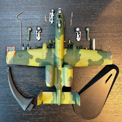 1: 100 A-10C Wart Pig Head Camo Coating Aircraft Model Alloy