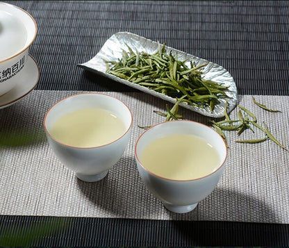 2025 Zhu Ye Qing Bamboo Leaf Cyan Bud Tongue of Sparrow Green Que She Tea