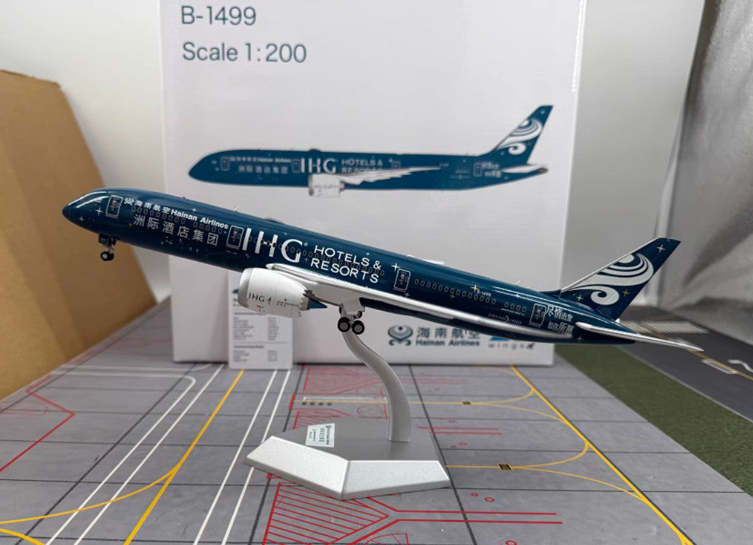 1:200 31CM SQ Wings Hainan Airlines BOEING 787-9 Airplane Diecast Aircraft Model
