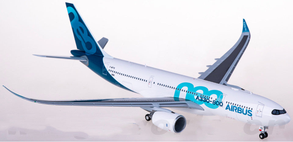 1:200 30CM AIRBUS A330-800neo Passenger Airplane ABS Plastic Aircraft Model