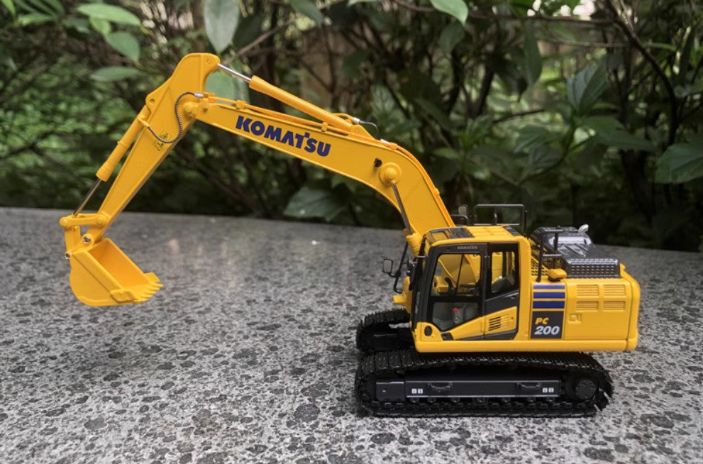 1:50 KOMATSU PC200-11 Excavator Construction Machine Equipment Diecast Model