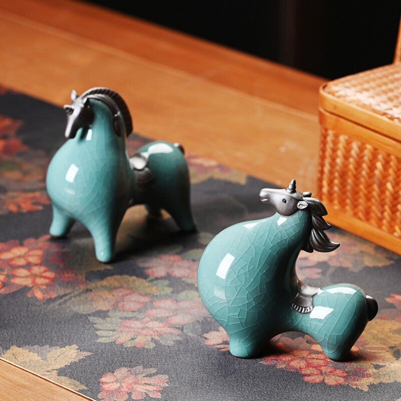 one piece crackle glaze porcelain tea pet horse statue Chinese zodiac Signs new