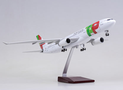 47CM 1:135 PORTUGAL AIRBUS A330 Passenger Airplane Landing Gears Resin Model