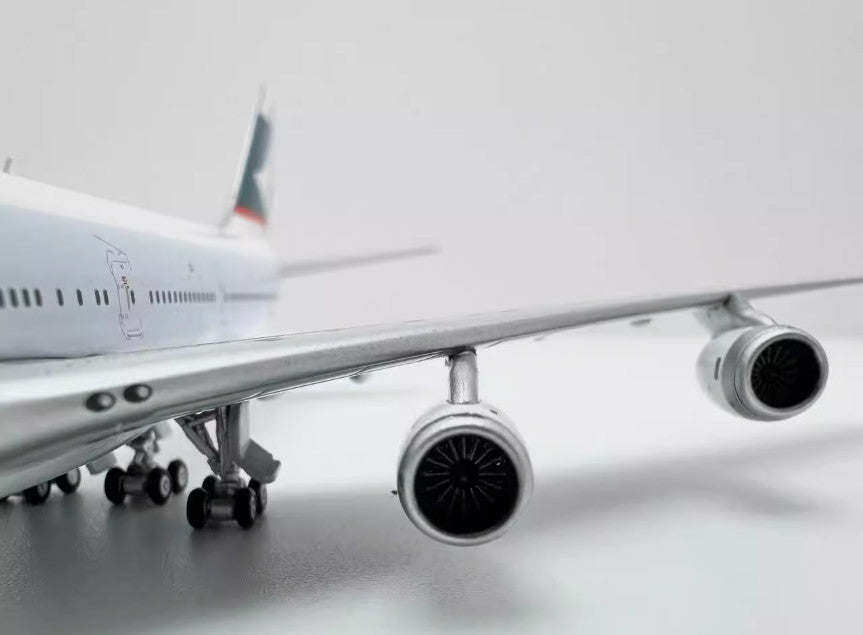 1:400 YY Wings CATHAY PACIFIC BOEING 747-300 Passenger Airplane Diecast Model