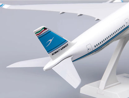 1:200 33CM RISESOON KUWAIT AIRBUS A350-900 Passenger Airplane ABS Plastic Model