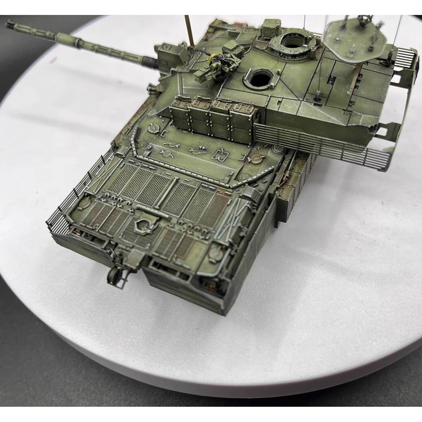 AM 1/72 British Challenger 2 TES Main Battle Tank Maximum Protection Model