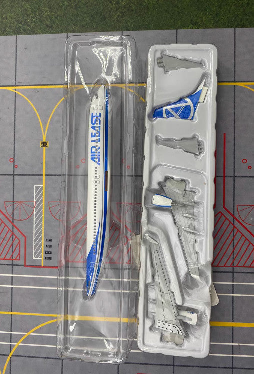 1:200 Hogan Air Lease Boeing 737-800 Passenger Aircraft ABS Plastic Plane Model