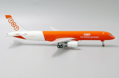 1:200 JC Wings TNT BOEING B757-200 PF Passenger Airplane Diecast Aircraft Model