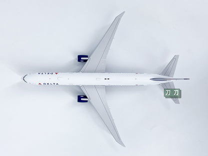 1:400 PandaModel DELTA B767-400 N825MH Passenger Airplane Diecast Model
