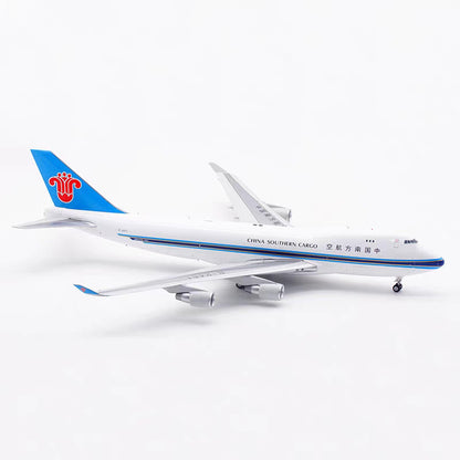 1:200 SQ Wings China Southern Boeing 747-400F Passenger Airplane Diecast Model