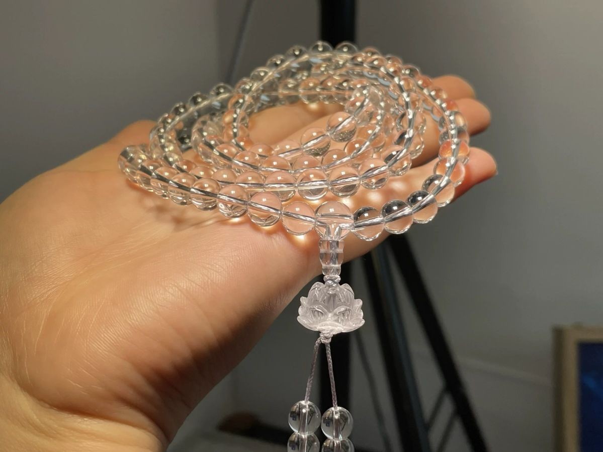 Natural White Crystal 8mm 108 Beads Mala Bracelet Lotus Pendant Unisex Prayer