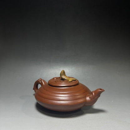 Chinese Yixing Zisha Clay Handmade Exquisite Teapot（如鱼得水 底款：顾景舟）