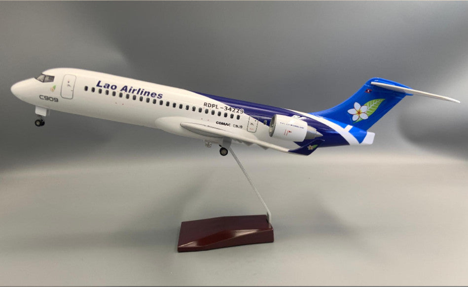 47CM 1:70 Lao Airlines COMAC C909 Passenger Airplane Landing Gears Resin Model
