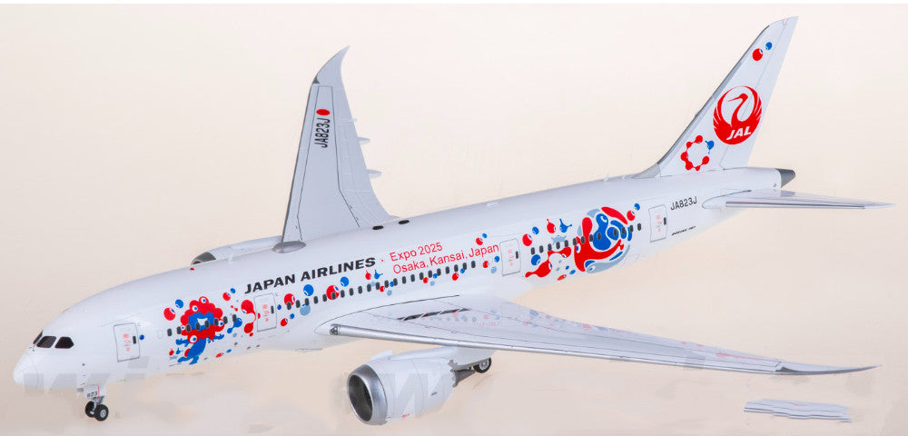 1:200 SQ Wings Japan Airlines Boeing 787-8 JA823J Passenger Plane Diecast Model