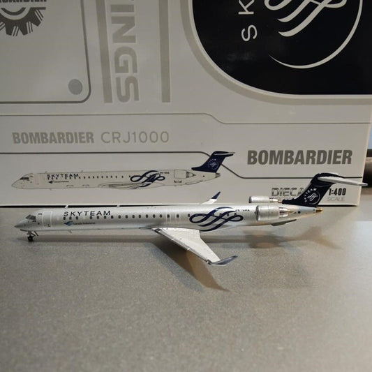 1:400 JC Wings Garuda Indonesia Bombardier CRJ1000 Plane Diecast Aircraft Model