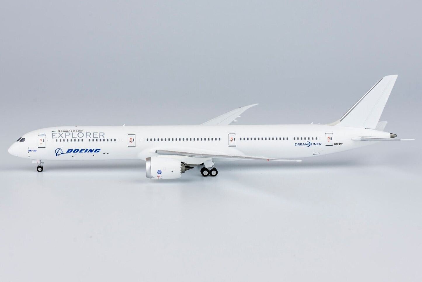 1:400 NG Model BOEING 787-10 Passenger Airplane Diecast Aircraft Plane Model