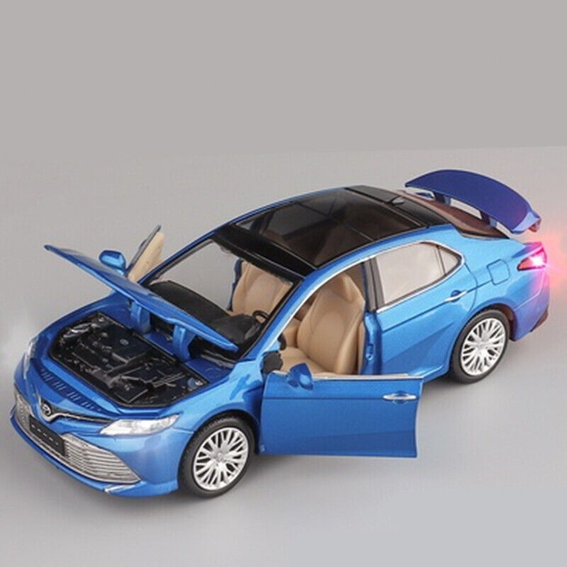 1:32 Toyota Camry Diecast Model Cars Alloy Metal Vehicle Toy Sounds & Light gift