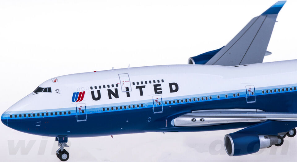 1:200 35CM JC Wings UNITED BOEING 747-400 Passenger Airplane Diecast Plane Model