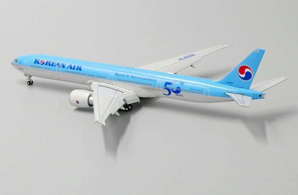 1:400 JC Wings KOREAN AIR BOEING 777-300 Passenger Plane Flap Down Diecast Model