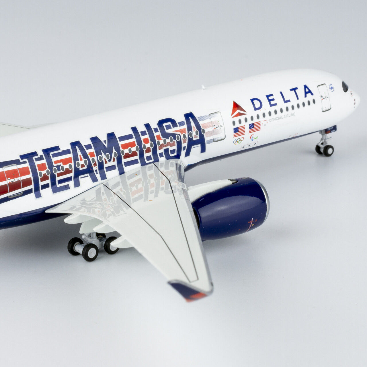 1:400 NG Model DELTA AIRBUS A350-900 Passenger Airplane Diecast Aircraft Model