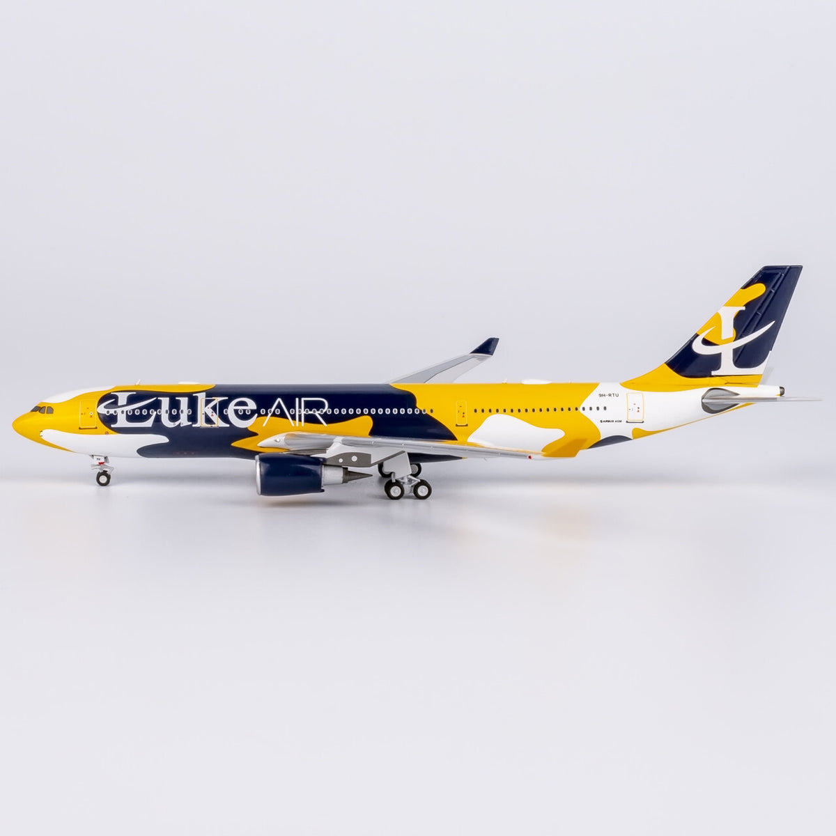1:400 NG Models Luke Air Airbus A330-200 9H-RTU Diecast Aircraft Model