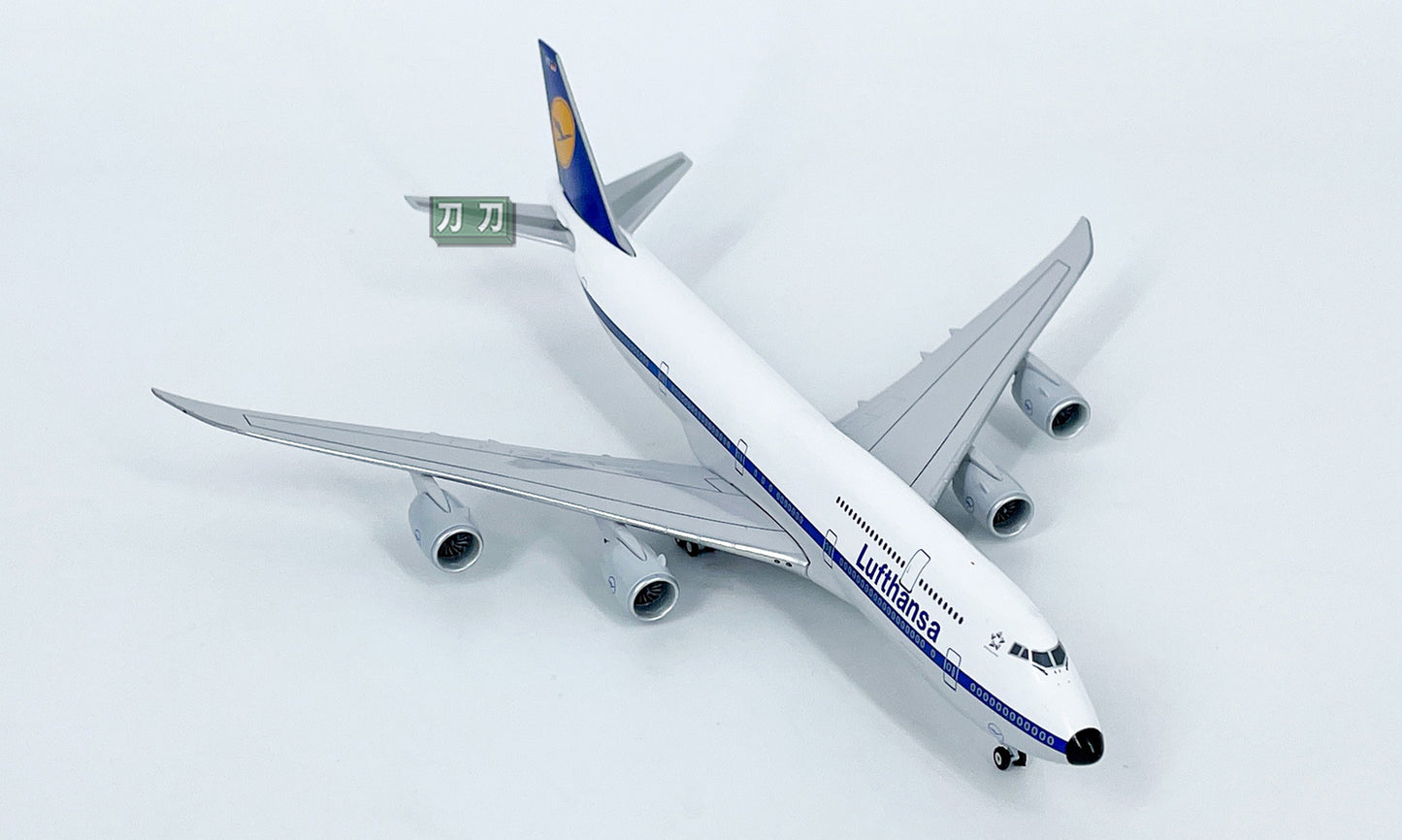 1:400 NG Lite Lufthansa B747-8 D-ABYT Passenger Airplane Diecast Model