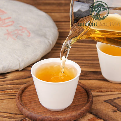 357g 2017 Yunnan Pu-erh Tea Ancient Tree Icelandic Raw Tea Qizi Tea Cake