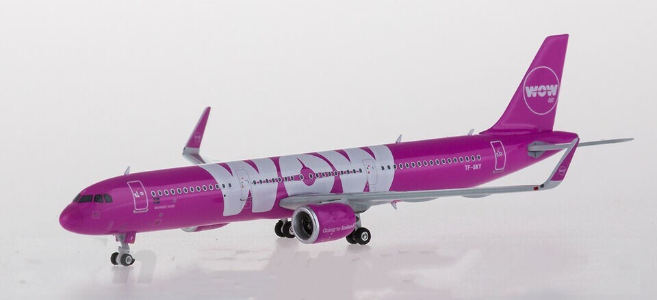 1:400 Phoenix WOW air AIRBUS A321neo Passenger Airplane Diecast Aircraft Model