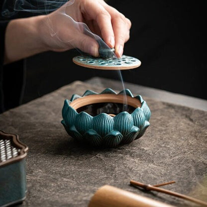 Lotus Ceramic Incense Burner with Lid, Cone Incense Burner, Suitable for Incense