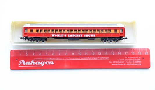 N Ratio 1/160 Red Six Axis Coach Coach Train Model