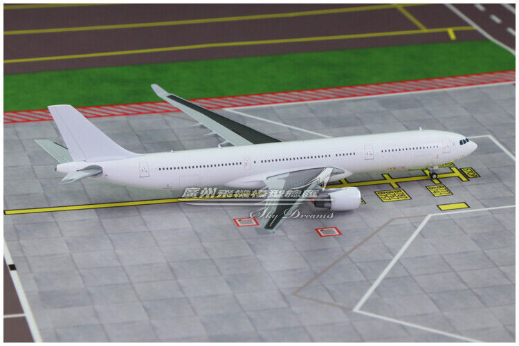 1:400 JC Wings AIRBUS A330-300 Passenger Blank Airplane Diecast Aircraft Model