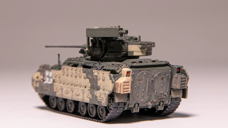 1/72 Scale 63519 Ukraine M2A2 ODS Bradley Infantry Fighting Tank Finished Model