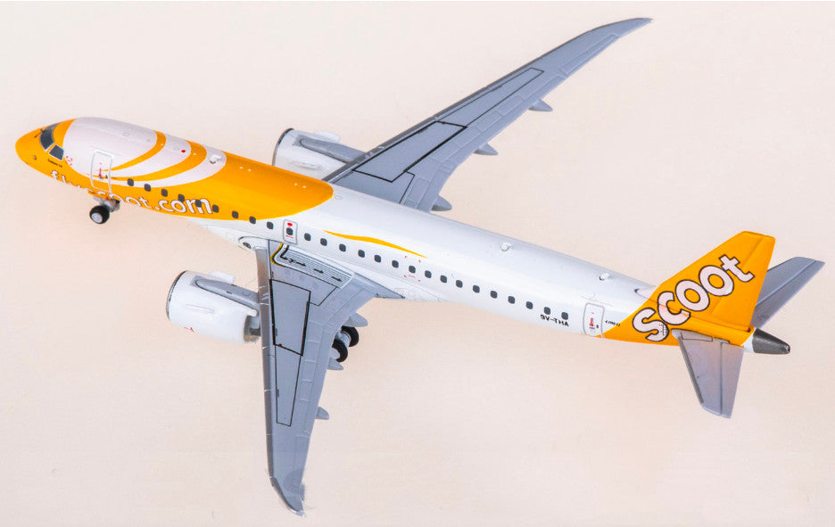 1:400 JC Wings Scoot Embraer ERJ-190-E2 Passenger Plane Diecast Aircraft Model