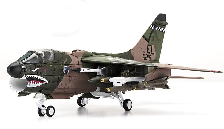 CW A-7D CORSAIR II U.S.A.F 23RD TFW 75TH TFS EL218 ENGLAND AFB 1/72 plane model