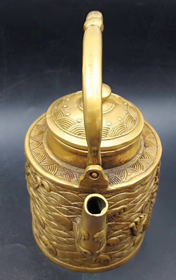 Chinese Antique Brass Carved Dragon Teapot Furnishing Articles
