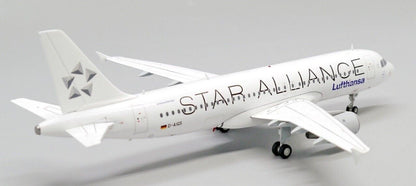 1:200 JC Wings Lufthansa STAR ALLIANCE AIRBUS A320 Passenger Plane Diecast Model