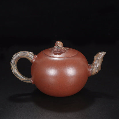 Chinese Yixing Zisha Clay Handmade Exquisite Teapot （寿桃 底款：周桂珍）