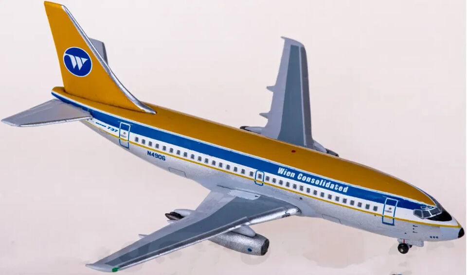 1:400 Aeroclassics Wien Consolidated BOEING 737-200 Airplane Diecast Plane Model