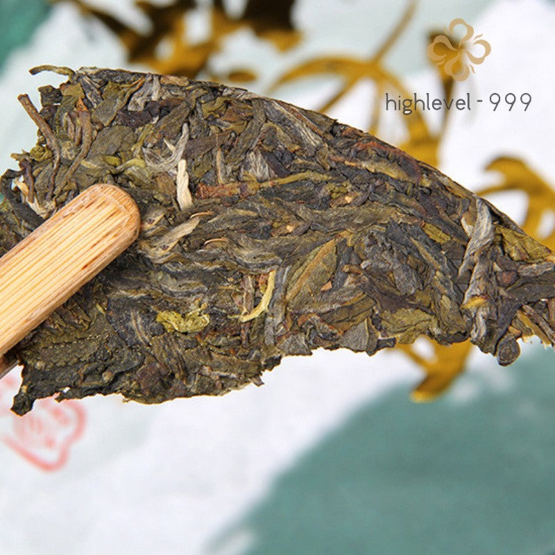100g Raw Pu'er Yunnan Menghai 2018 Spring Ancient Tree Hand‑Torn Thin Tea Cake