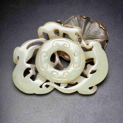 Chinese Natural Hetian Jade Hand-carved Exquisite Dragon Pendant 31181