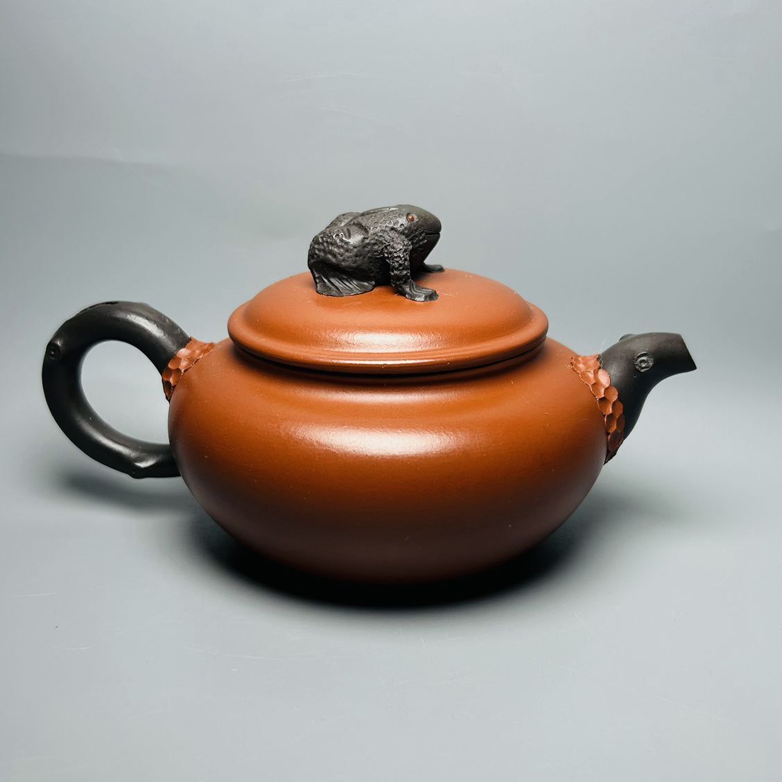 Vintage Chinese Yixing Purple Clay Teapot Zisha Ceremony Ceramic Toad Teaware