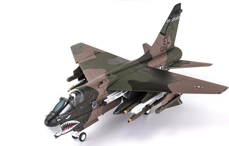 CW A-7D CORSAIR II U.S.A.F 23RD TFW 75TH TFS EL218 ENGLAND AFB 1/72 plane model