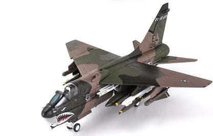CW A-7D CORSAIR II U.S.A.F 23RD TFW 75TH TFS EL218 ENGLAND AFB 1/72 plane model