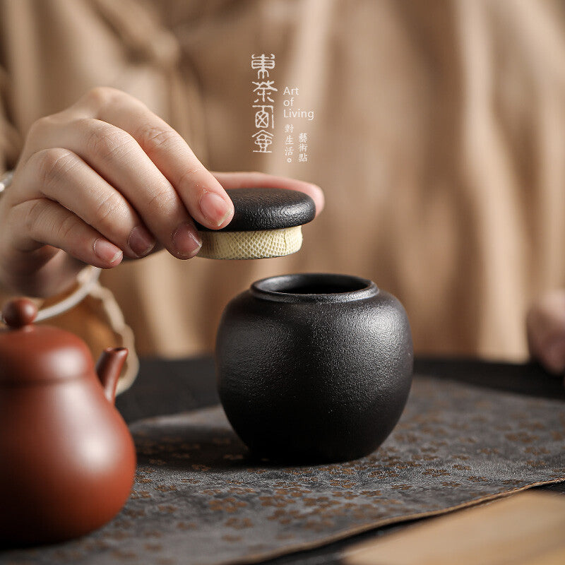 Coarse pottery egg jar, ceramic sealed jar, mini tea box, pocket sized tea can